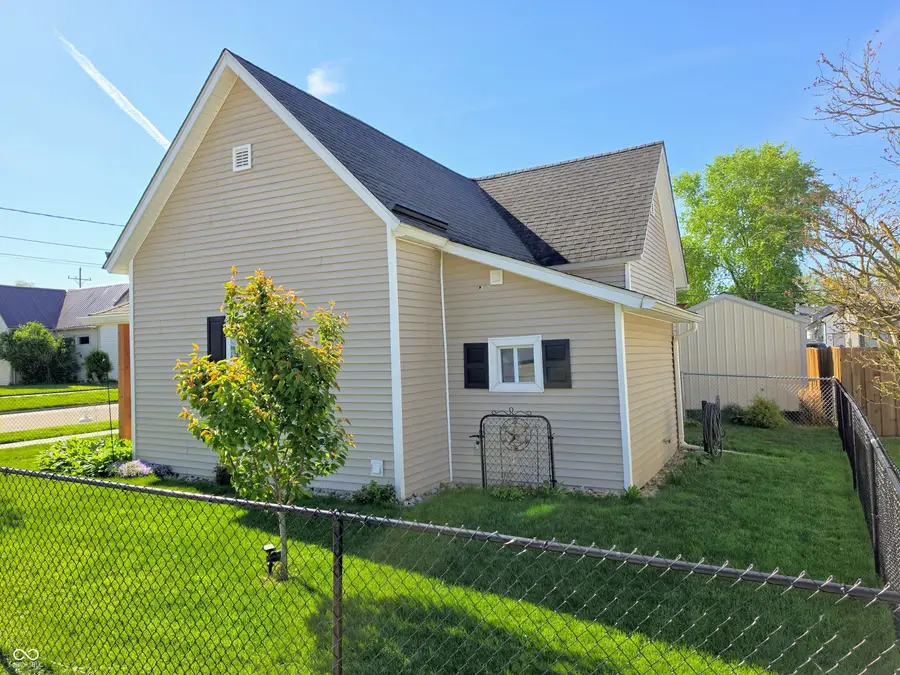 206 N Walnut Street, Roachdale, IN 46172 - #3