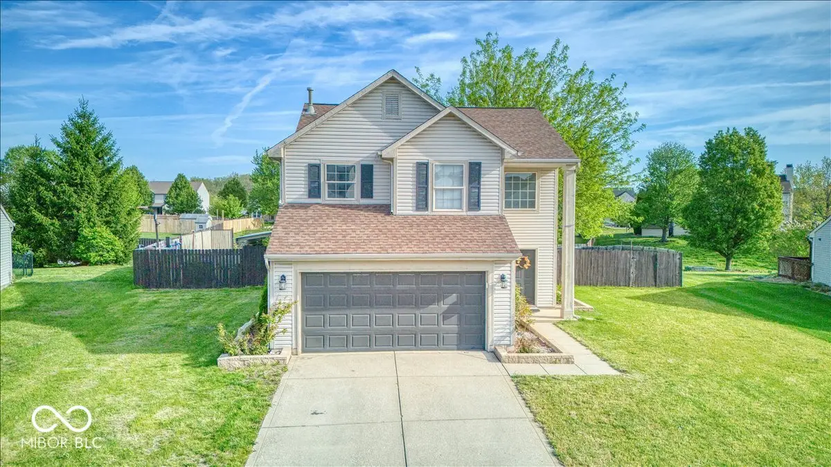 10194 Buell Drive, Avon, IN 46123 - #1