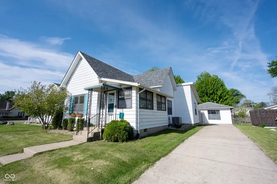 306 S East Street, Pendleton, IN 46064 - #3