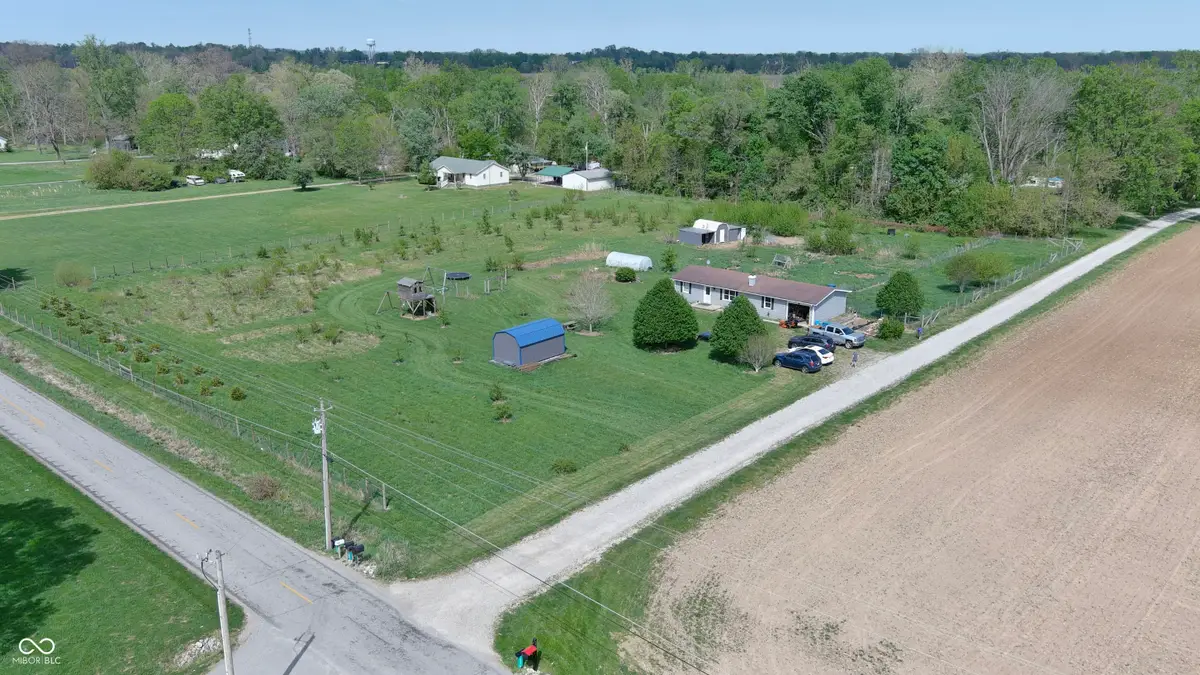 7509 N 330 W, Columbus, IN 47201 - #1