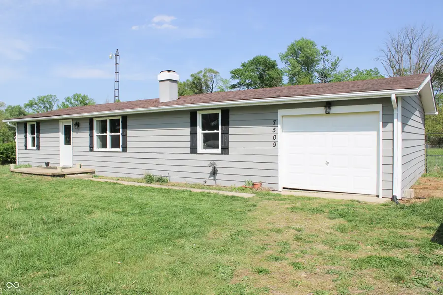 7509 N 330 W, Columbus, IN 47201 - #2