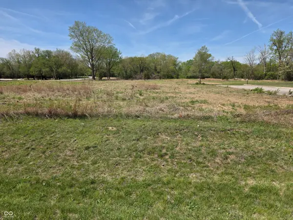 1007 N Riley Highway, Shelbyville, IN 46176