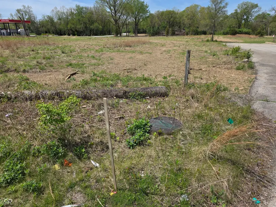 1007 N Riley Highway, Shelbyville, IN 46176 - #2