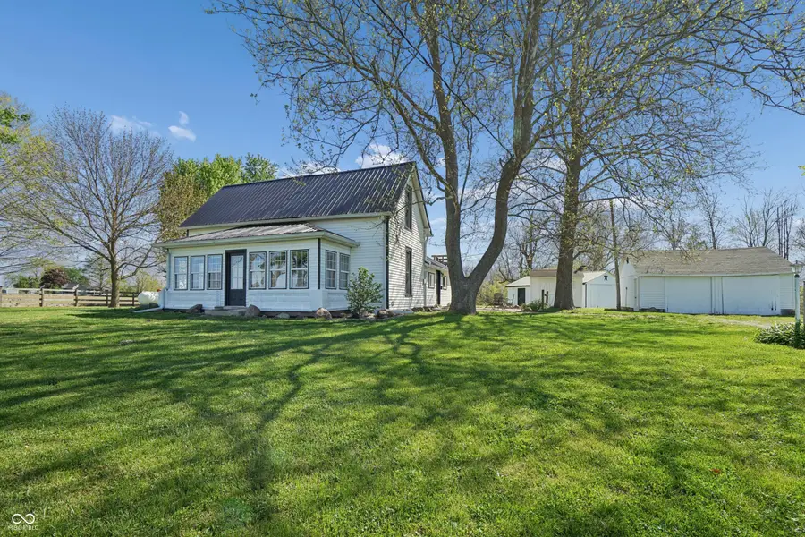 8174 N 325 W, Fountaintown, IN 46130 - #2