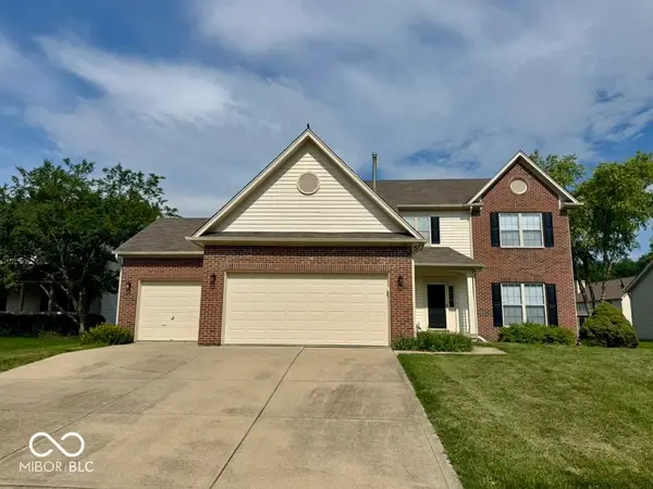 10887 Parrot Court, Fishers, IN 46037