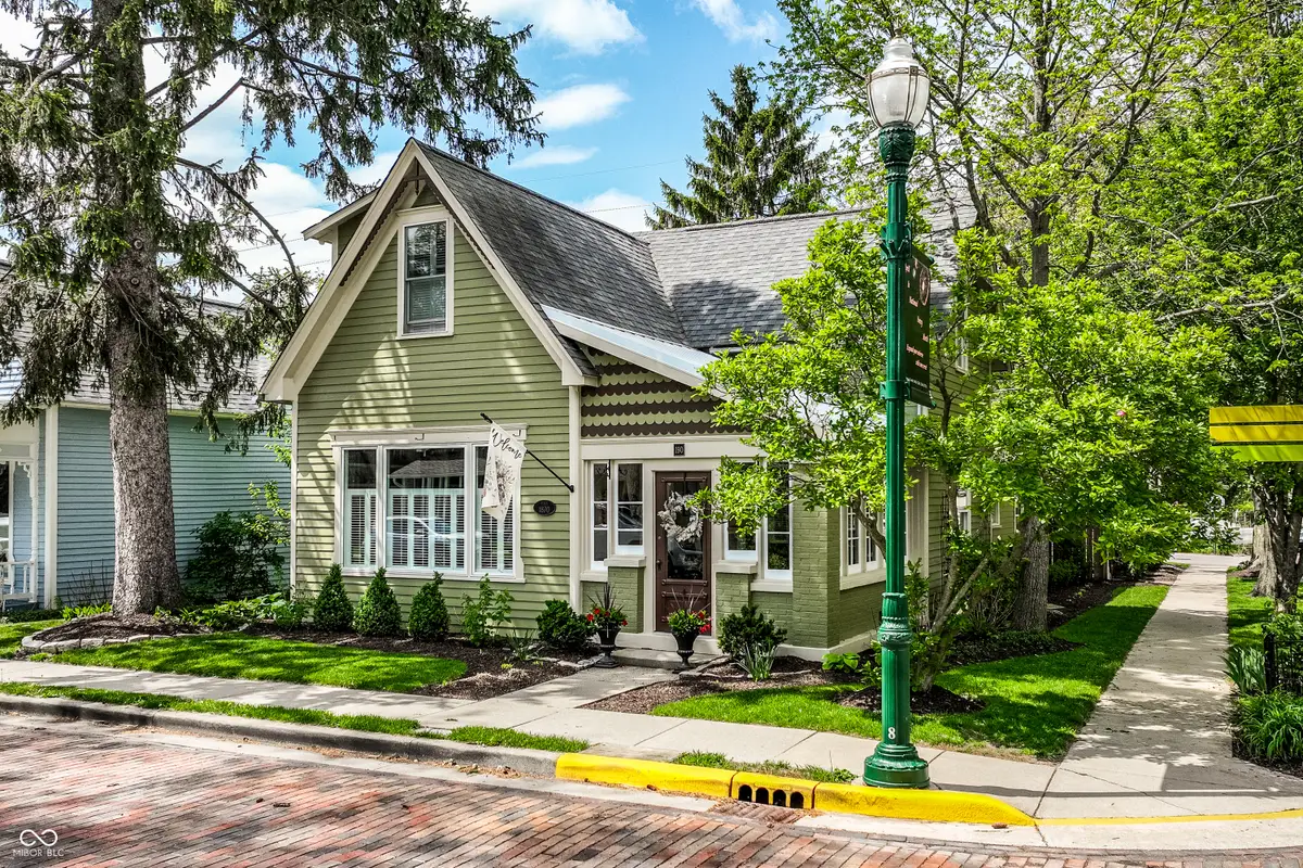 190 N Main Street, Zionsville, IN 46077 - #1