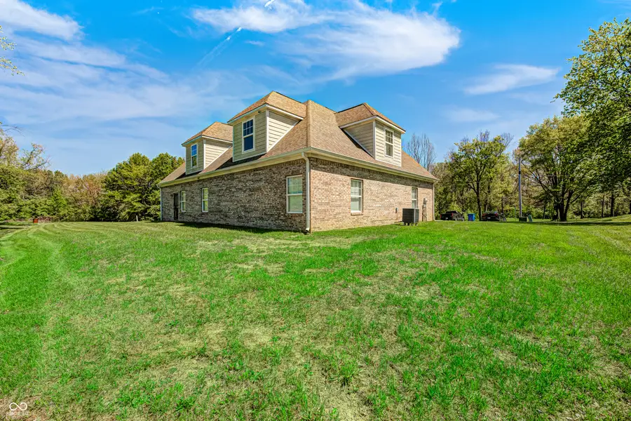 934 N Buck Creek Road, Greenfield, IN 46140 - #3
