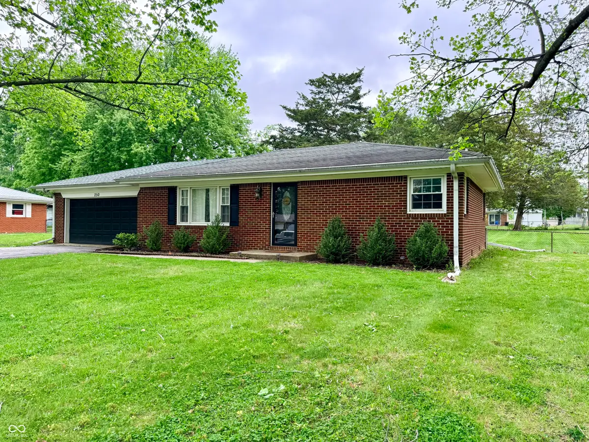 250 N Pleasant Run, Crawfordsville, IN 47933 - #1