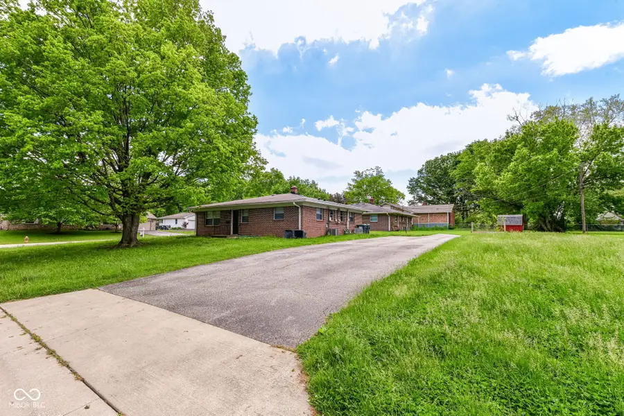 620 Brewer Place, Greenwood, IN 46142 - #2