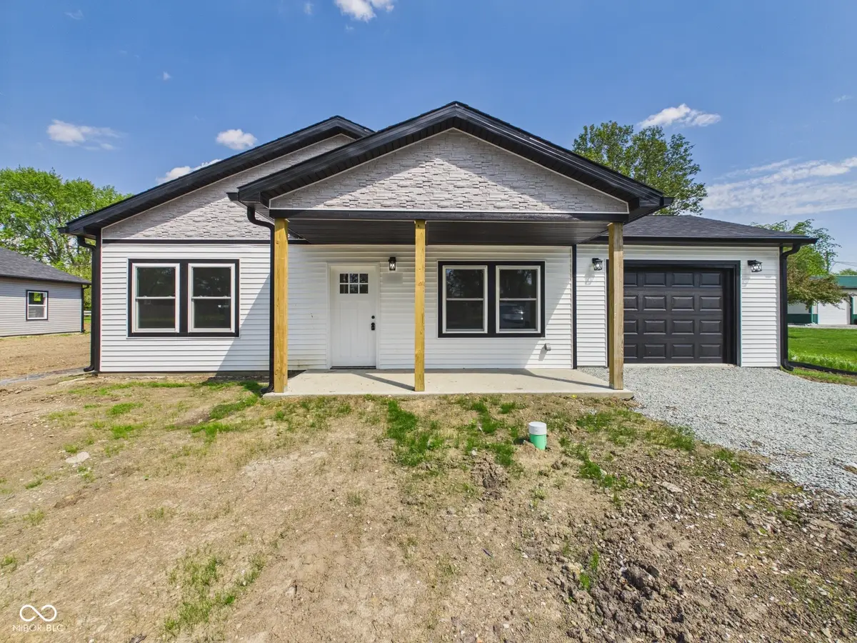 208 S Woodworth Avenue, Frankton, IN 46044 - #1