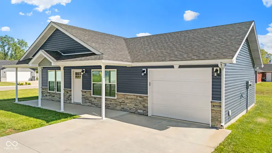 1213 Ironwood Pass Avenue, Scottsburg, IN 47170 - #2