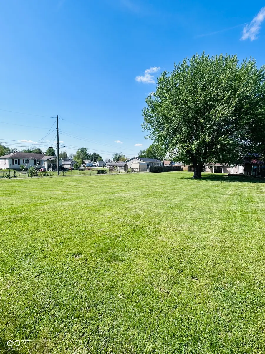 1006 W 10th Street, Connersville, IN 47331 - #2