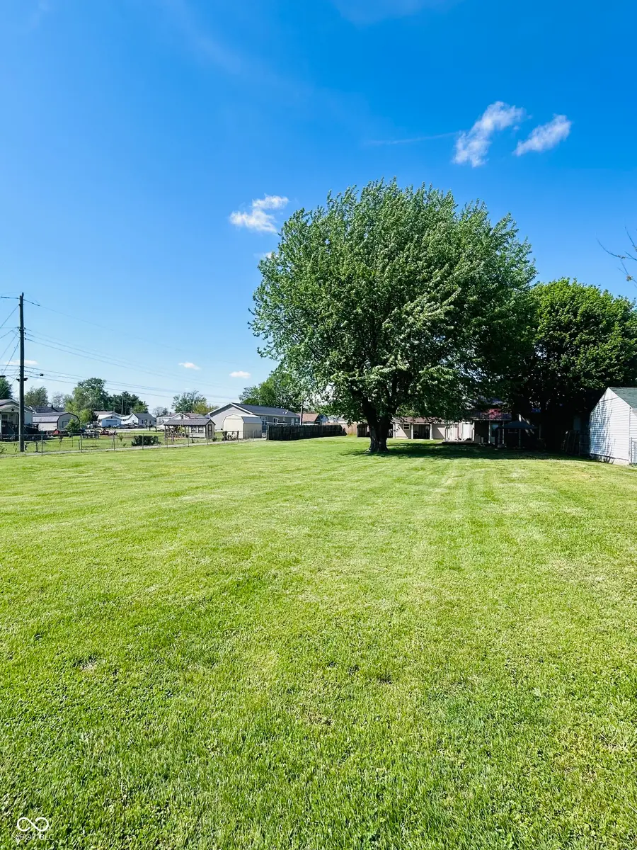 1010 W 10th Street, Connersville, IN 47331 - #3