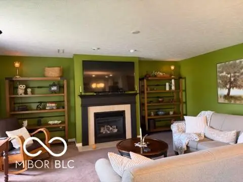 5752 Columbia Circle S, Greenwood, IN 46142 - #2