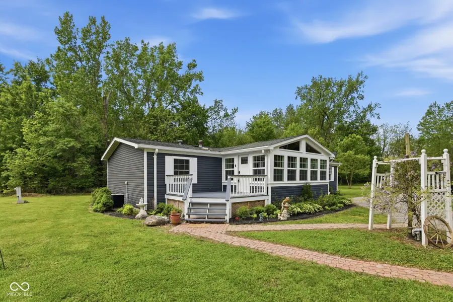 520 W 4th Street, Sheridan, IN 46069 - #2