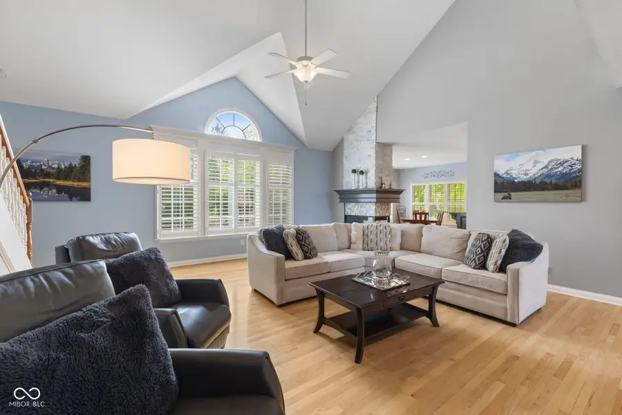4627 Ridgewood Drive, Zionsville, IN 46077 - #2