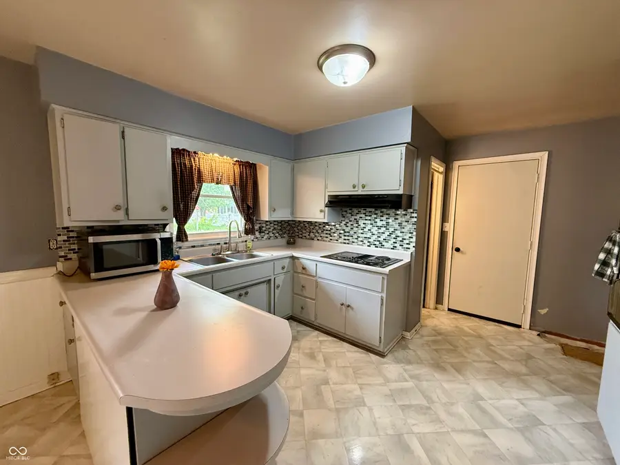 3715 Oakwood Drive, Anderson, IN 46011 - #3