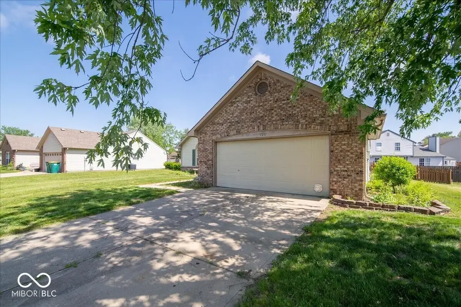 725 Lake Shore Road, Franklin, IN 46131 - #2