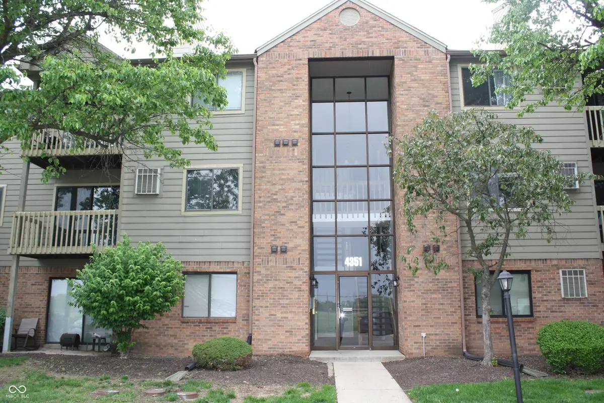 4351 Village Parkway Circle W #5, Indianapolis, IN 46254 - #1