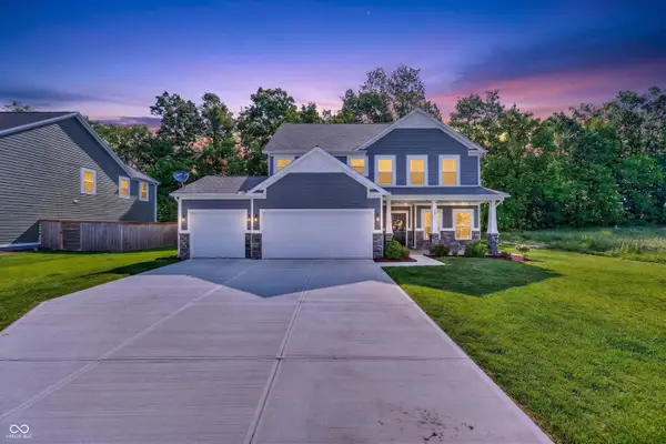 48 Manchester Drive, Trafalgar, IN 46181
