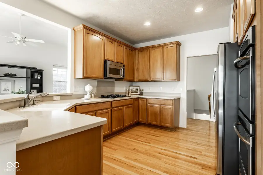8977 Stonewick Way, Zionsville, IN 46077 - #3