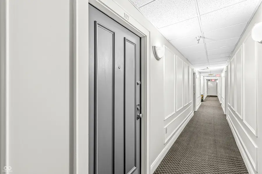 230 E 9th Street #302, Indianapolis, IN 46204 - #3