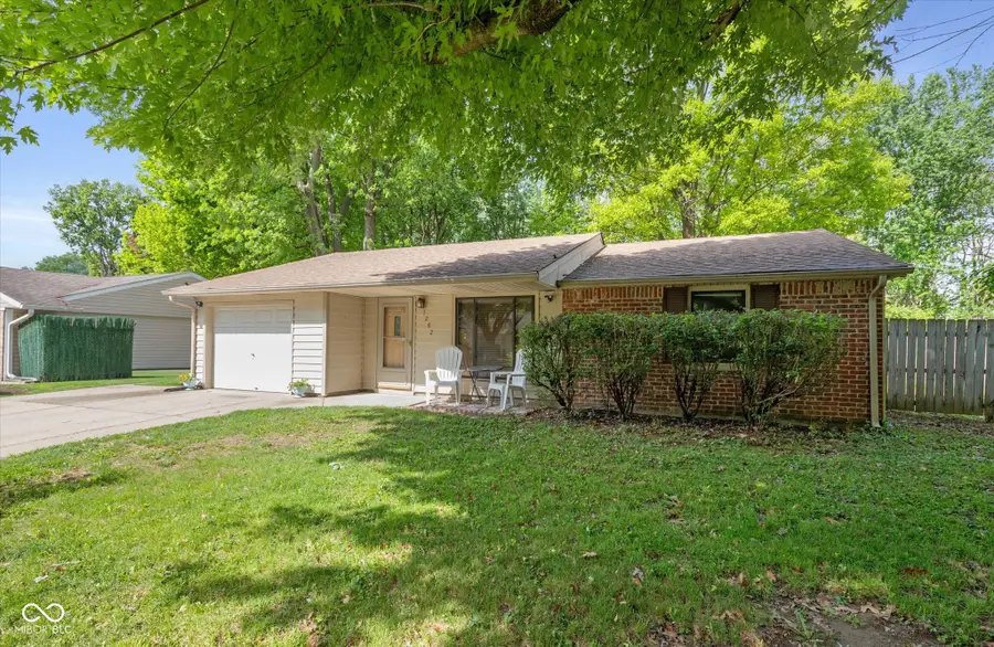 1262 Barefoot Trail, Greenwood, IN 46142 - #2
