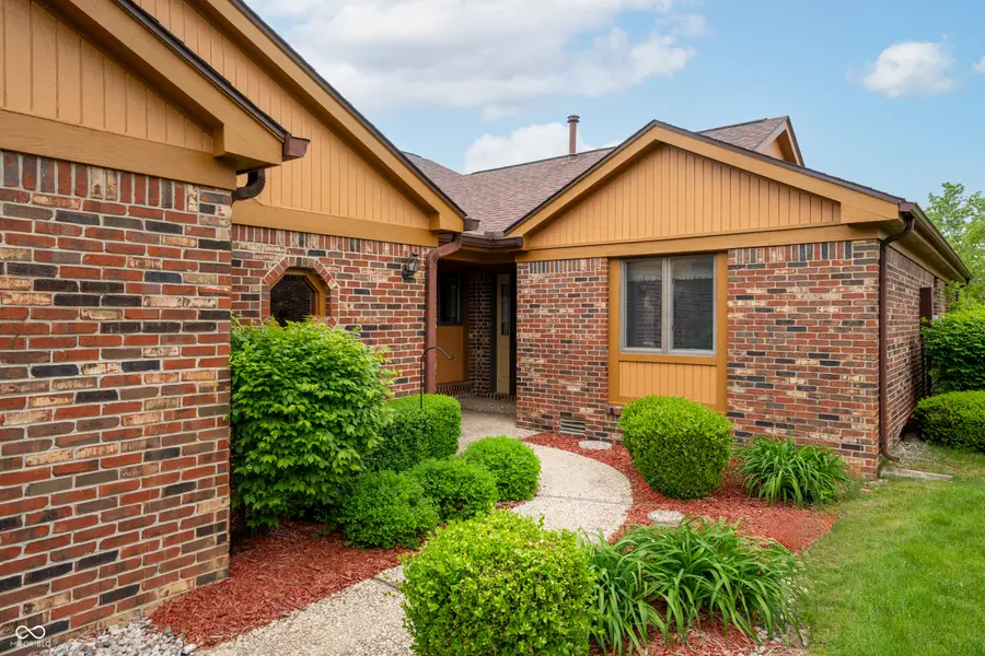 1910 Summer Place, Anderson, IN 46012 - #2
