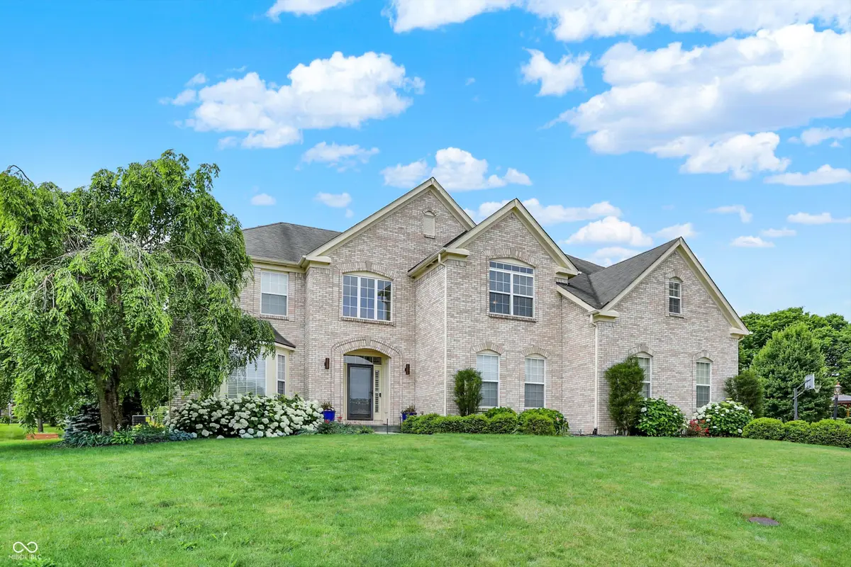 10587 Proposal Pointe Way, Fishers, IN 46040 - #1