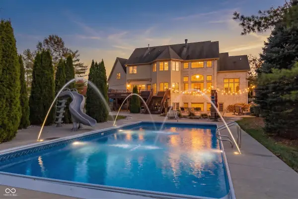 10701 Harbor Bay Drive, Fishers, IN 46040