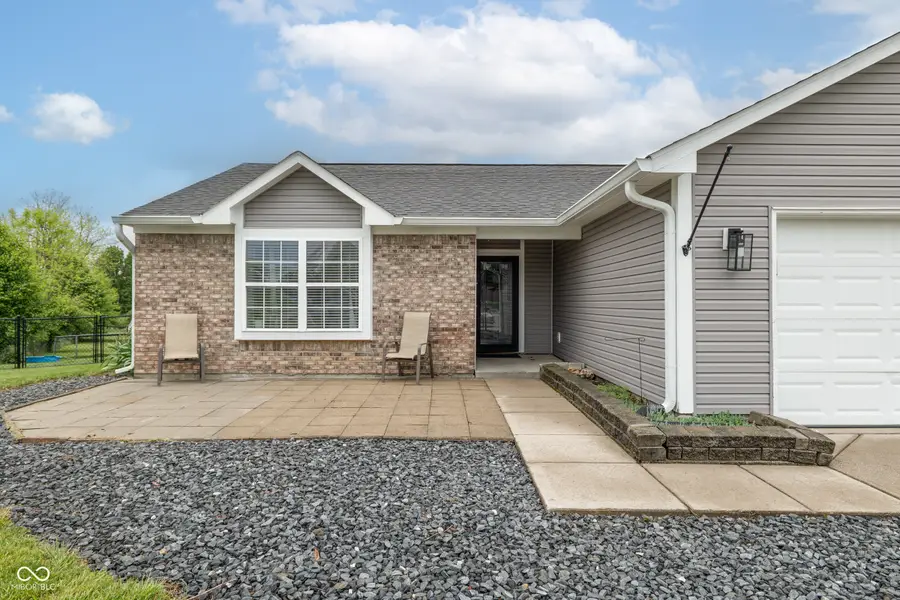 221 Creekside Court, Whiteland, IN 46184 - #2