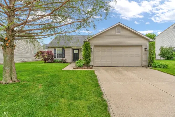 1917 Central Park Boulevard W, Greenwood, IN 46143