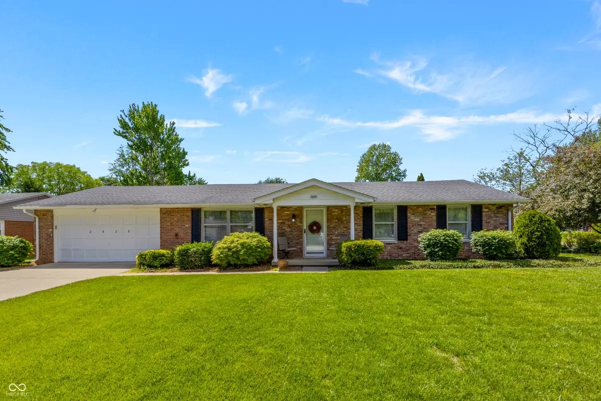 2820 Wedgewood Drive, Columbus, IN 47203 - #1