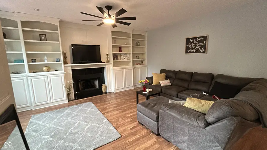 5400 Wakefield Drive S, Greenwood, IN 46142 - #3
