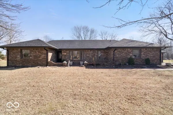 6585 Crown Drive, Brownsburg, IN 46112