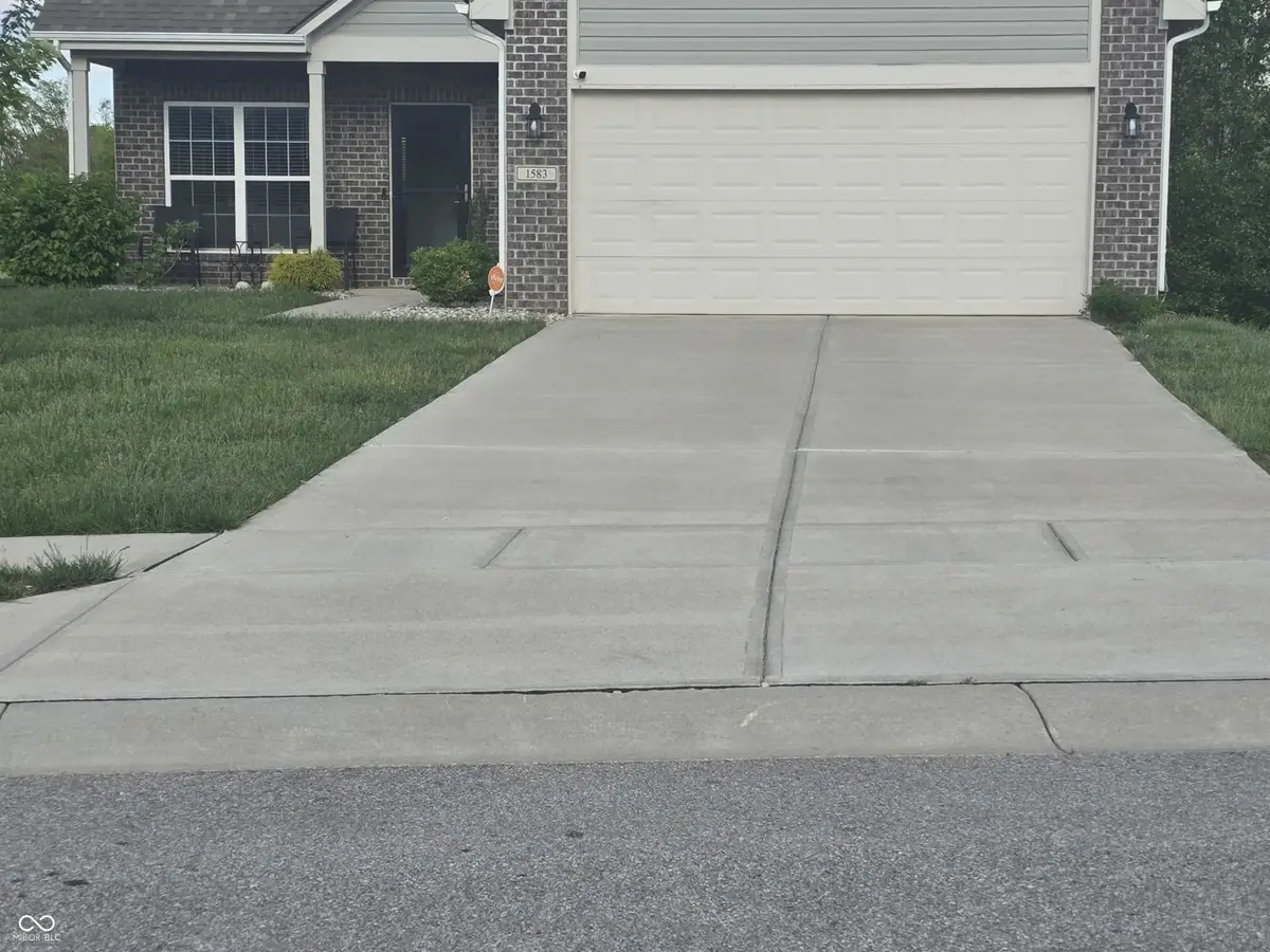 1583 N Creekwater Pass, Greenfield, IN 46140 - #1