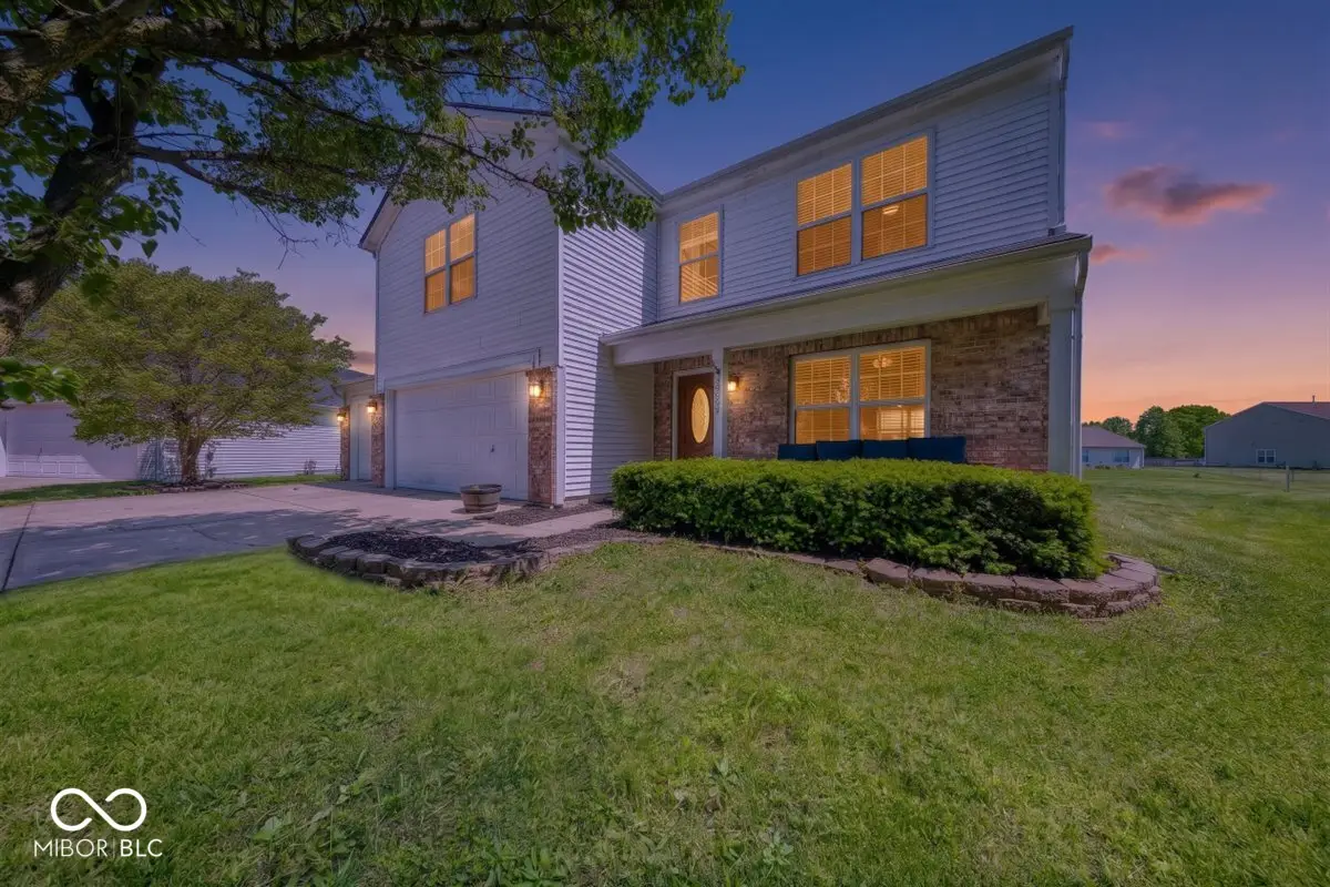 2705 Camelot Way, Greenwood, IN 46143 - #1