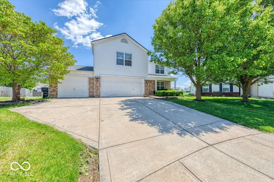 2705 Camelot Way, Greenwood, IN 46143 - #2