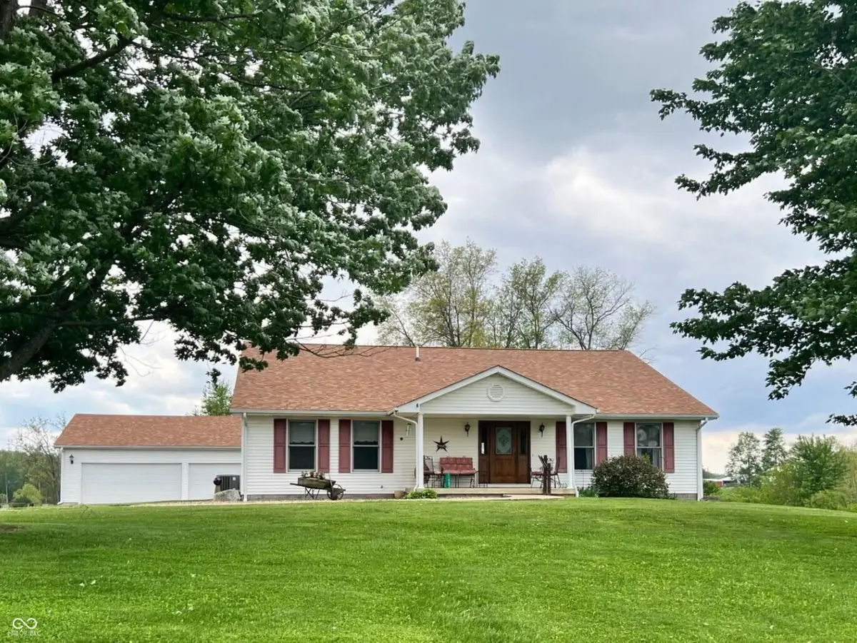 11583 E County Road 700 N, Seymour, IN 47274 - #1