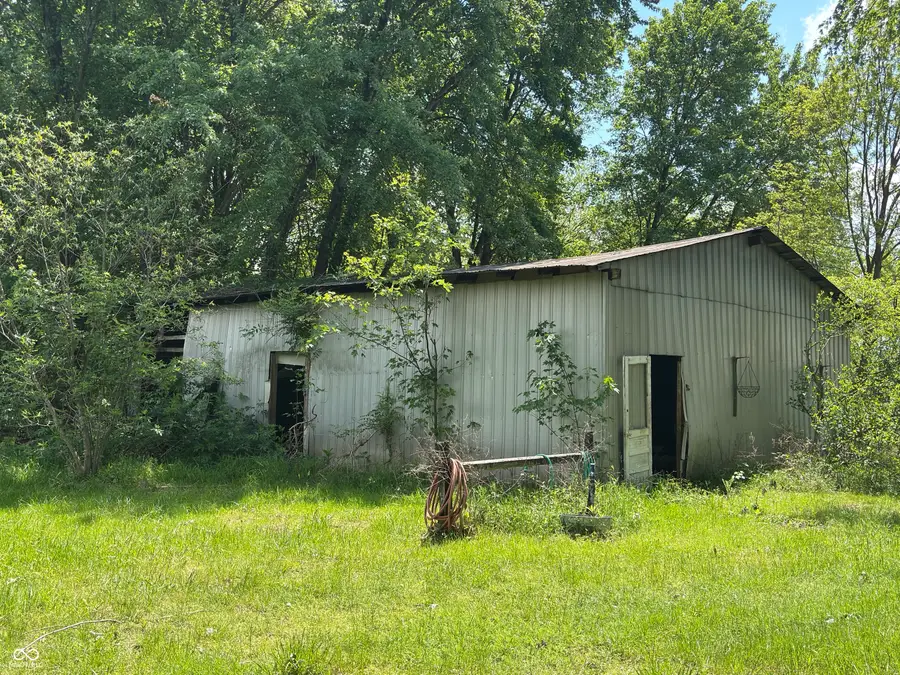 8995 S County Road 825 E, Austin, IN 47102 - #3