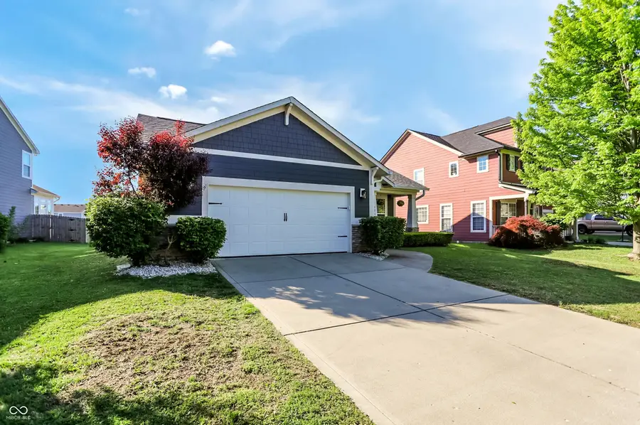 1295 Old Heritage Place, Greenwood, IN 46143 - #2