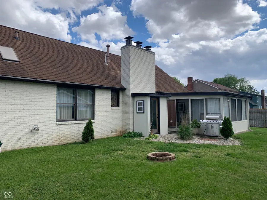 595 Lasher Drive, Seymour, IN 47274 - #2