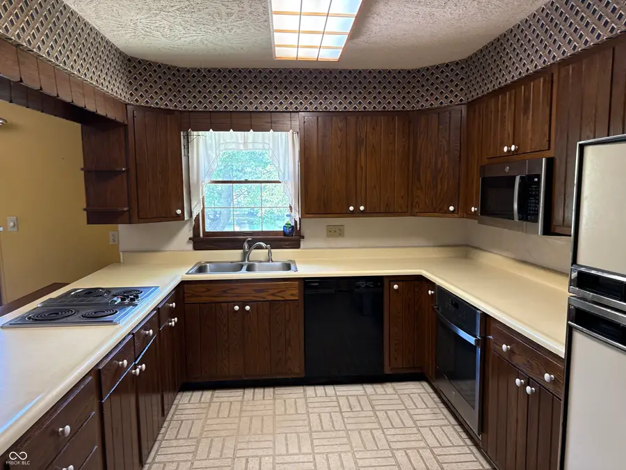 3048 Lakewood Drive, Indianapolis, IN 46234 - #2