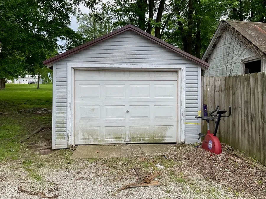807 Buena Vista, Rockville, IN 47872 - #3