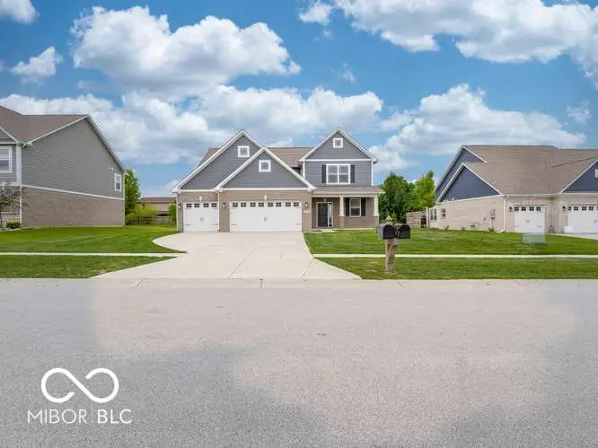 977 Richelle Way, Greenwood, IN 46143 - #1