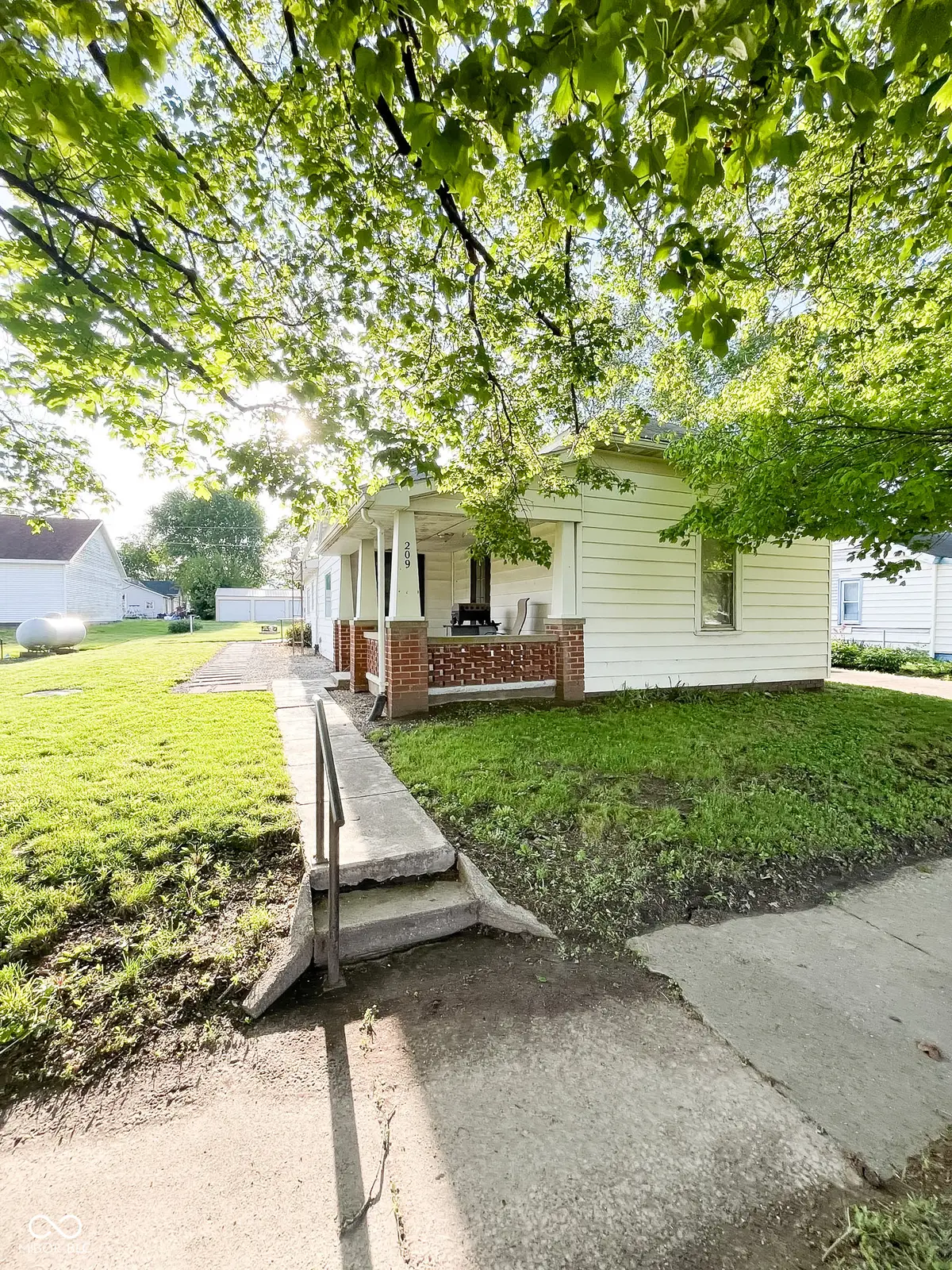 209 N Grant Street, Cayuga, IN 47928 - #1