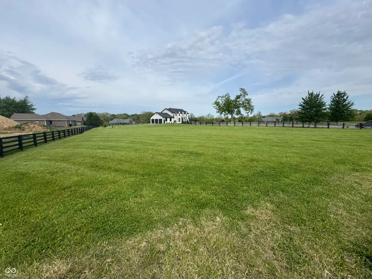 1075 E Greyhawk Lane, Greensburg, IN 47240 - #1