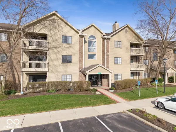 8720 Yardley Court #202, Indianapolis, IN 46268