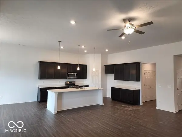564 Lanai Lane, Greenwood, IN 46143