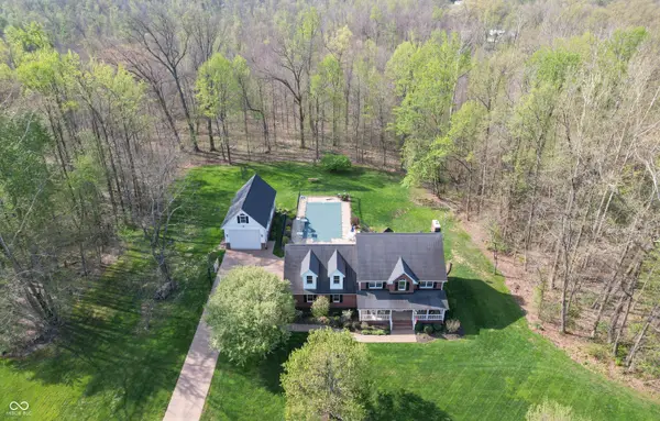 4841 Ariane Trail, Columbus, IN 47201